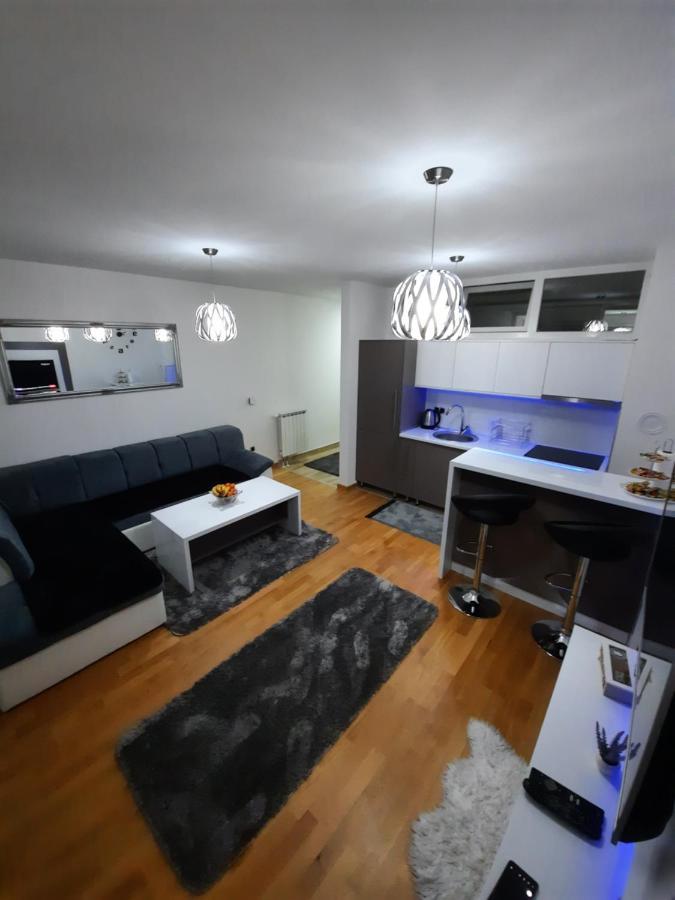Apartman Bulevar Sarajevo - Free Parking 외부 사진