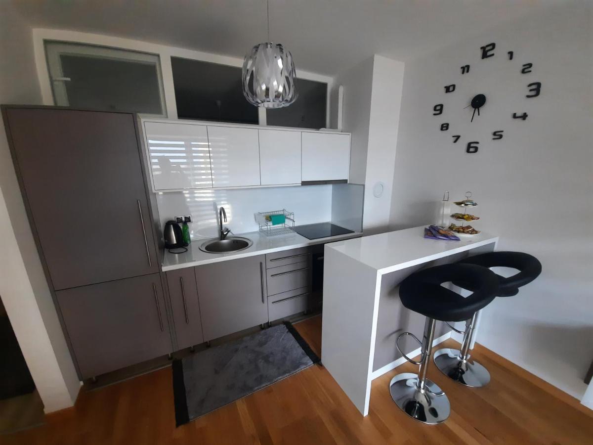 Apartman Bulevar Sarajevo - Free Parking 외부 사진