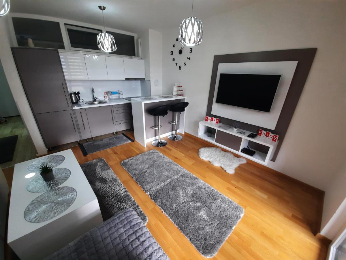 Apartman Bulevar Sarajevo - Free Parking 외부 사진